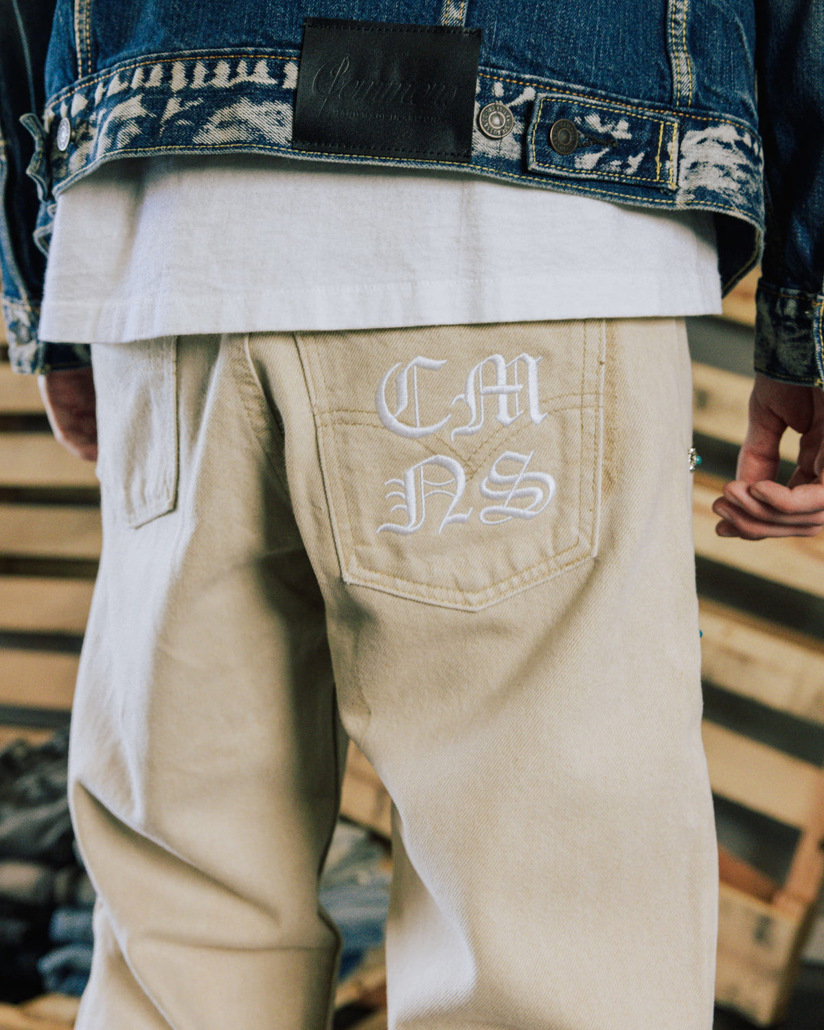 COMMONS SIDE RIVET PANT CREAM (R29)